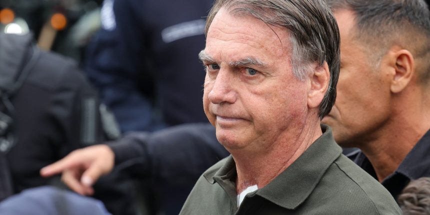 bolsonaro-teve-pre-sincope,-vomitos-e-queda-de-pressao,-diz-defesa