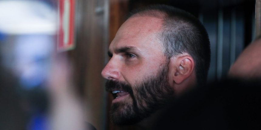 pl-oficializa-eduardo-bolsonaro-como-lider-da-minoria-na-camara