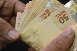 copom-mantem-taxa-basica-de-juros-em-15%-ao-ano
