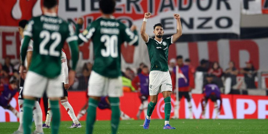 palmeiras-supera-pressao-e-derrota-river-no-monumental-de-nunez