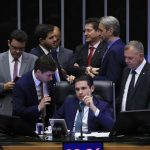 pec-da-blindagem-e-aprovada-por-deputados-e-vai-ao-senado