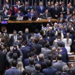 camara-aprova-urgencia-para-projeto-de-anistia-a-golpistas