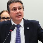 populacao-deve-cobrar-camara-sobre-pec-da-blindagem,-diz-ministro