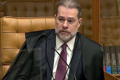 pec-da-blindagem:-dias-toffoli-da-dez-dias-para-camara-se-manifestar
