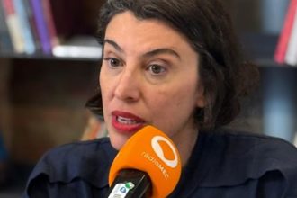 giovana-madalosso-fala-de-obra-literaria-na-flip-no-conversa-com-autor