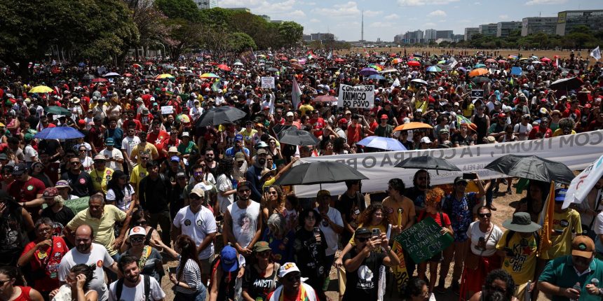 no-df,-ato-contra-anistia-e-pec-da-blindagem-levam-milhares-as-ruas