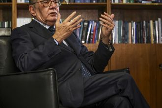 gilmar-mendes-diz-que-sancoes-contra-esposa-de-moraes-sao-arbitrarias