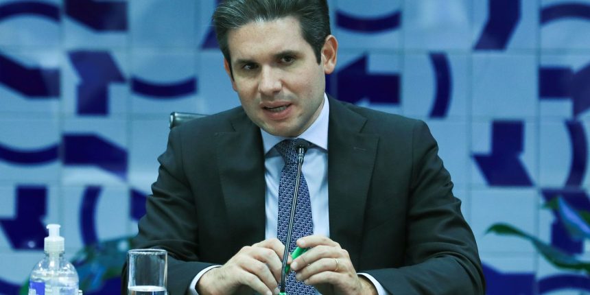 motta-defende-pec-da-blindagem-e-diz-que-debate-foi-distorcido