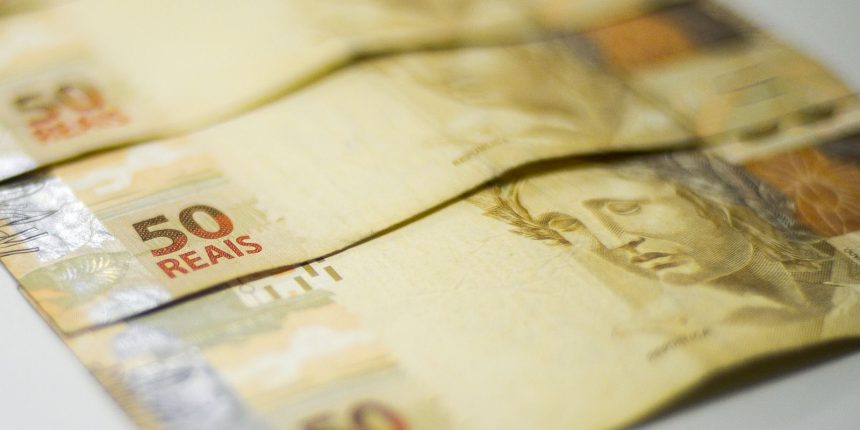 arrecadacao-federal-no-ano-supera-2024,-apesar-da-queda-em-agosto