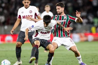 fluminense-cede-empate-ao-lanus-e-acaba-eliminado-da-sul-americana