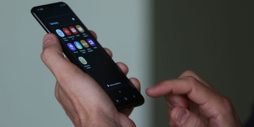 pesquisa-mostra-avanco-em-salas-de-aula-com-proibicao-de-celulares