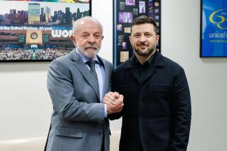 lula-encontra-zelensky-e-diz-que-nao-ha-“saida-militar”-para-guerra