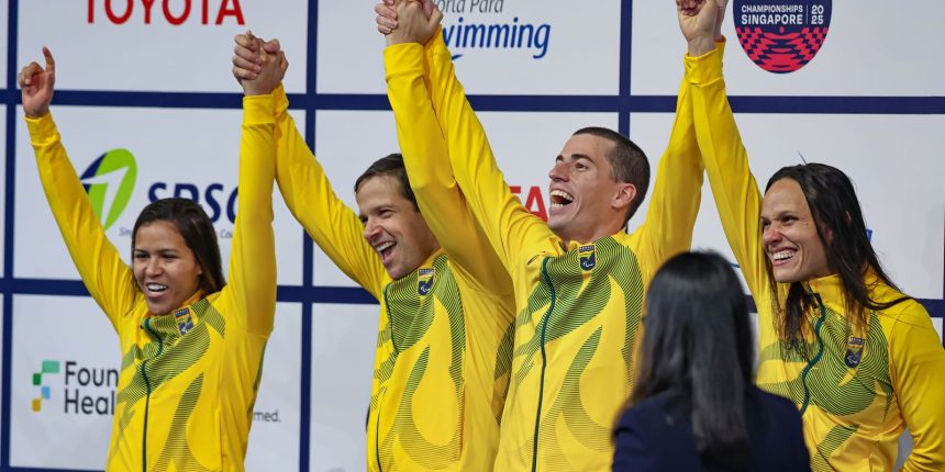 com-direito-a-recorde-mundial,-brasil-brilha-no-mundial-de-natacao