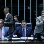 senado-aprova-retirada-de-despesas-com-tarifaco-do-teto-de-gastos