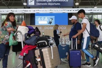 galeao-deve-chegar-a-30-milhoes-de-passageiros-em-3-anos,-diz-ministro