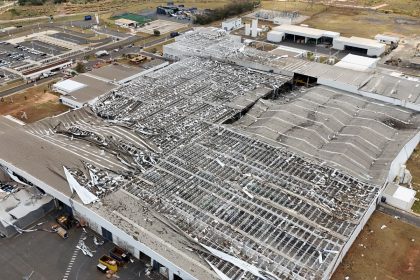 toyota-suspende-producao-no-pais-apos-chuva-destruir-fabrica-em-sp
