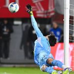 rossi-brilha-nos-penaltis-e-garante-classificacao-do-flamengo