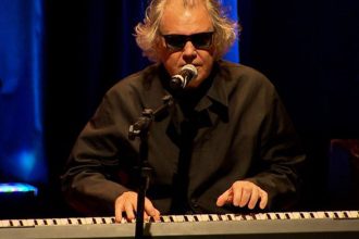 show-inedito-de arrigo-barnabe-e-atracao-do-cena-musical,-na-tv-brasil