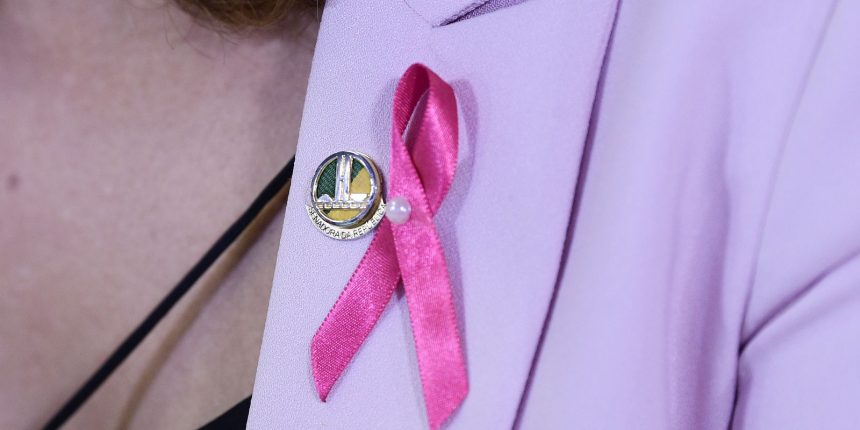 hoje-e-dia-destaca-outubro-rosa,-dia-dos-idosos-e-protecao-aos-animais