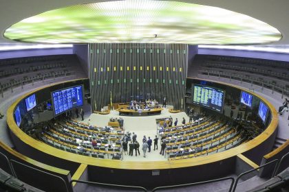 fux-defere-pedido-para-manter-numero-de-deputados-nas-eleicoes-de-2026