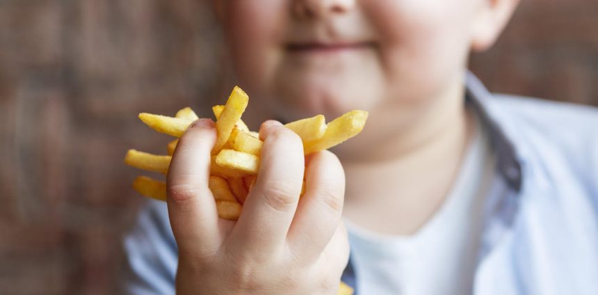 estudo-projeta-impacto-economico-da-obesidade-infantojuvenil-no-sus-ate-2060