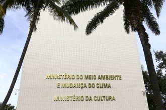 minc-quer-transformar-escolas-de-samba-em-pontos-de-cultura