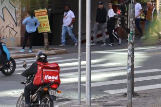 votacao-de-vinculo-entre-motoristas-e-apps-sera-em-30-dias,-diz-fachin