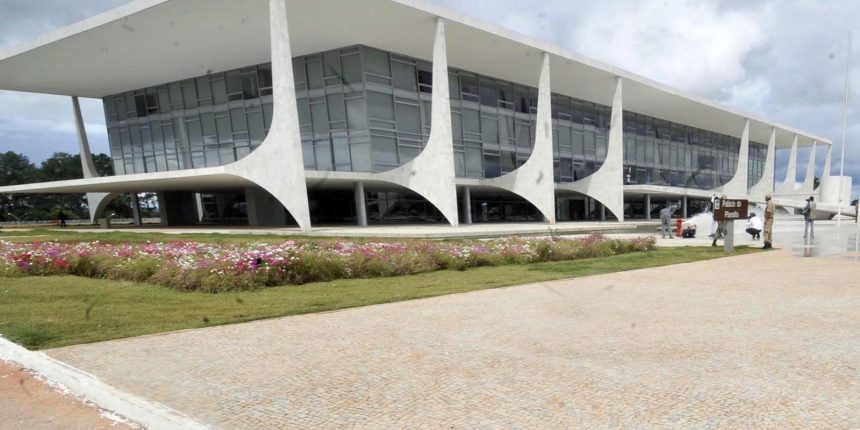 lula-elogia-plebiscito-sobre-taxacao-de-ricos-e-contra-escala-6×1