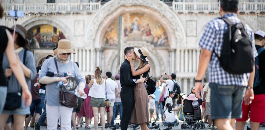 gentrificacao-planejada,-turistificacao-disfarcada:-um-estudo-sobre-as-cidades-como-mercadoria