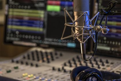 hoje-e-dia:-radioagencia-nacional,-mulheres-e-john-lennon-em-destaque