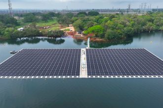usina-de-itaipu-termina-montagem-de-“ilha-solar”-que-vai-gerar-energia