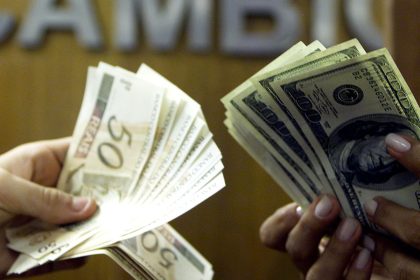 dolar-cai-para-r$-5,31-apos-conversa-entre-lula-e-trump