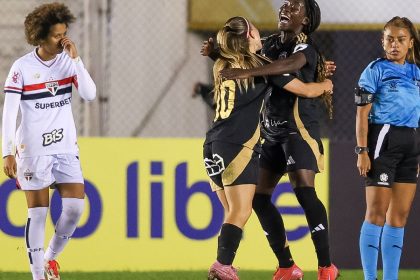 sao-paulo-e-derrotado-e-se-complica-na-libertadores-feminina