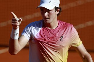 joao-fonseca-confirma-participacao-no-rio-open-de-2026