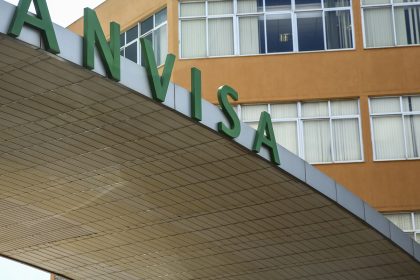 anvisa-suspende-venda-de-glicose-e-importacao-de-radiofarmacos