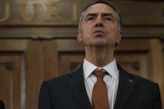 barroso-diz-que-pretende-viver-sem-exposicao-publica-apos-sair-do-stf