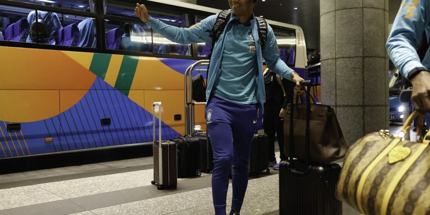 selecao-brasileira-chega-a-toquio-para-amistoso-contra-japao-na-terca