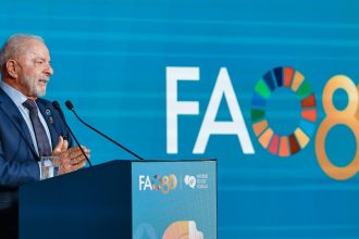 fome-e-irma-da-guerra-e-inimiga-da-democracia,-diz-lula