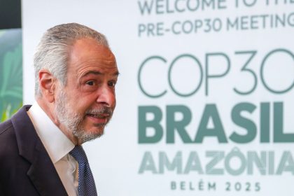 conseguimos-pre-consensos-para-negociacoes,-diz-presidente-da-cop30