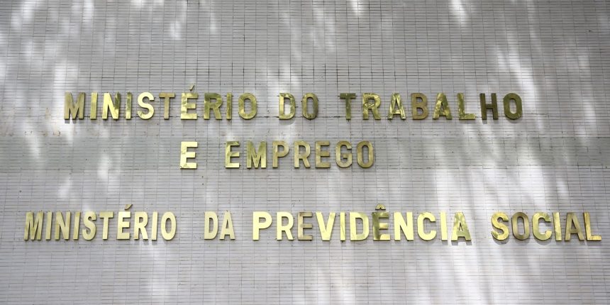 prazo-para-divulgar-relatorio-de-transparencia-salarial-acaba-hoje