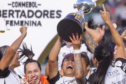 libertadores:-corinthians-faz-historia-com-tricampeonato-consecutivo