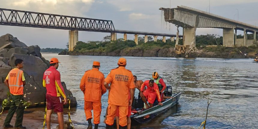 carreta-e-retirada-do-rio-tocantins-dez-meses-apos-colapso-da-ponte-jk