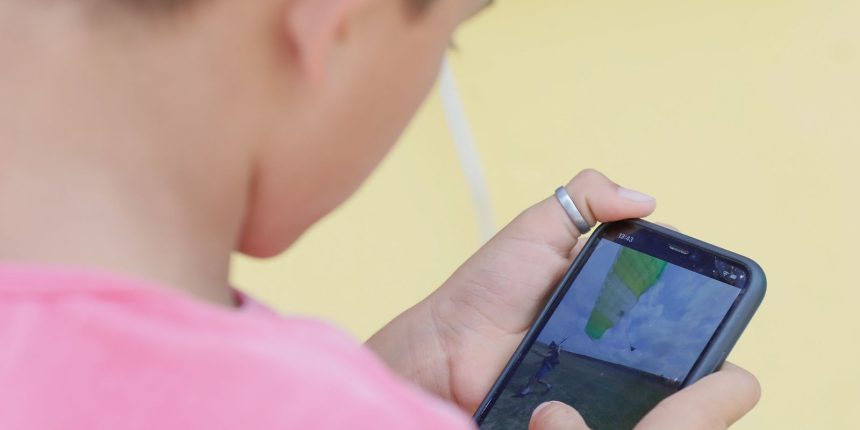 guia-auxilia-adolescentes-a-fazerem-uso-seguro-da-internet
