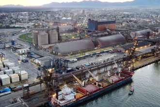 porto-de-paranagua-e-concedido-ao-consorcio-canal-galheta-dragagem