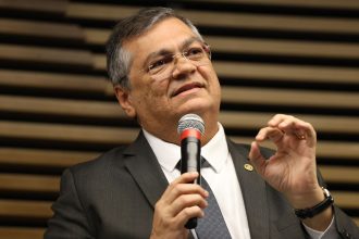 eventuais-crimes-em-emendas-pix-antigas-serao-apurados,-garante-dino