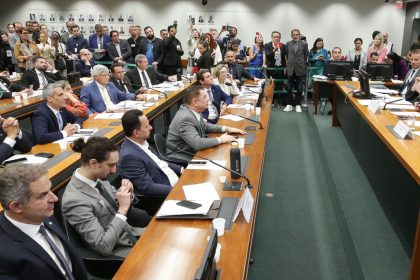 conselho-de-etica-arquiva-representacao-contra-eduardo-bolsonaro