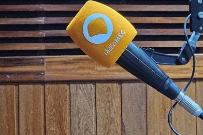 conversa-com-o-autor-da-radio-mec-recebe-poetas-neste-domingo