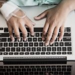 estudo-mostra-como-a-busca-digital-por-informacoes-de-saude-influencia-a-relacao-medico-paciente