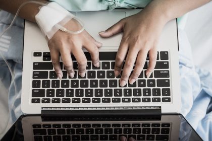 estudo-mostra-como-a-busca-digital-por-informacoes-de-saude-influencia-a-relacao-medico-paciente