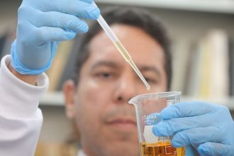 metanol:-crise-completa-um-mes-com-alerta-para-falsificacao-de-bebidas